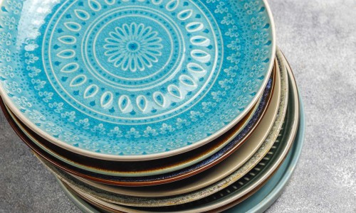 Cours libre de décoration sur céramique